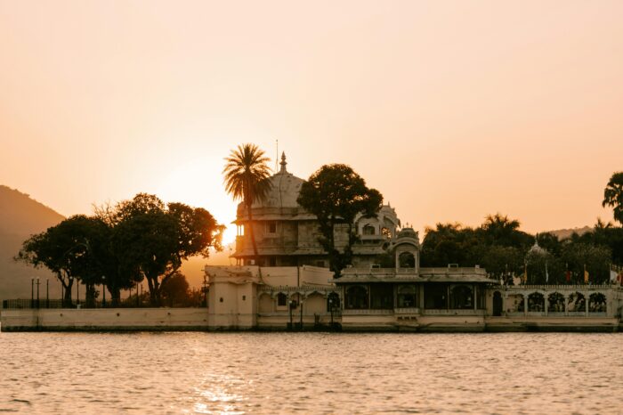 UDAIPUR WITH MOUNT ABU 3 NIGHTS / 4 DAYS TOUR PACKAGE